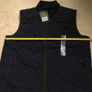 Men’s navy blue quilted zipper vest
